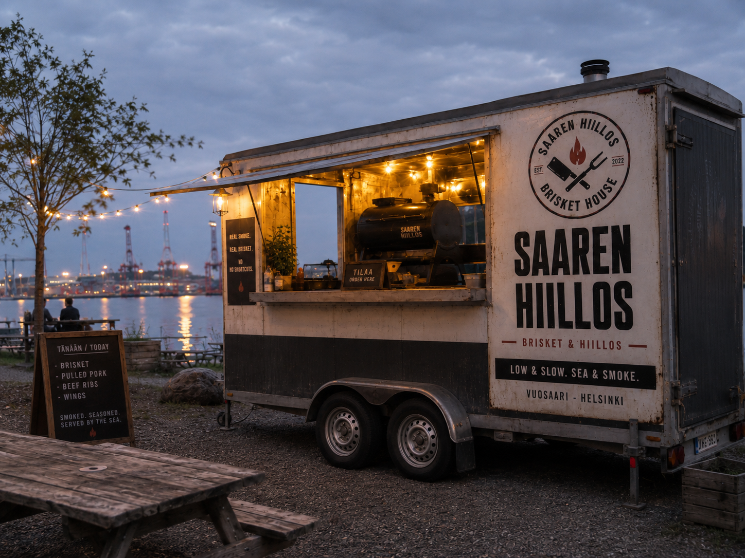 Saaren Hiillos branded food truck